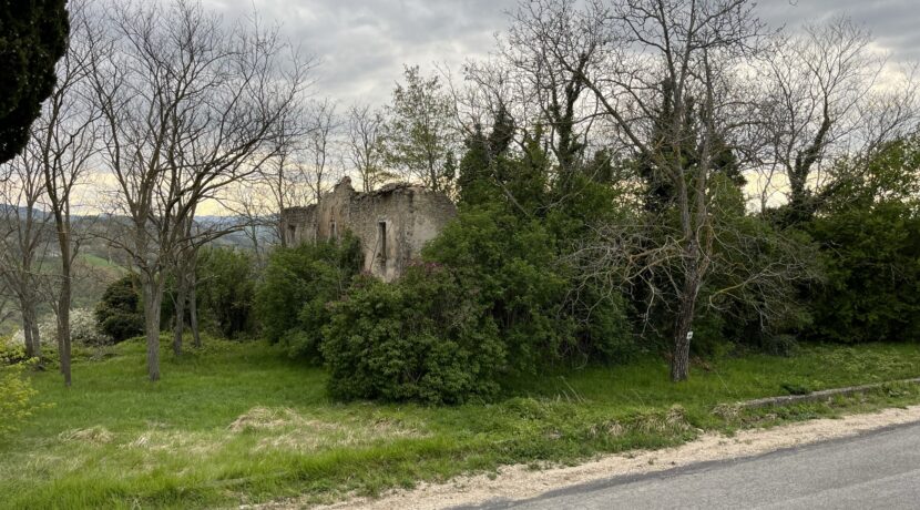 Rustico da ristrutturare con terreno a Modigliana