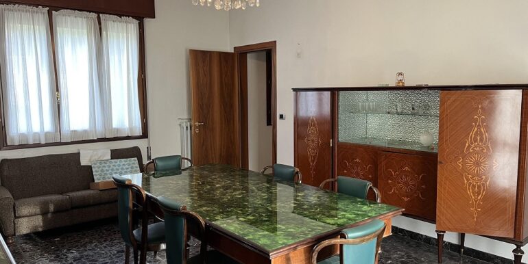 MODIGLIANA – Via Aldo Spallicci – Villa indipendente anni ’60 con giardino e garage