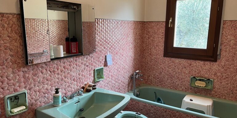 MODIGLIANA – Via Aldo Spallicci – Villa indipendente anni ’60 con giardino e garage