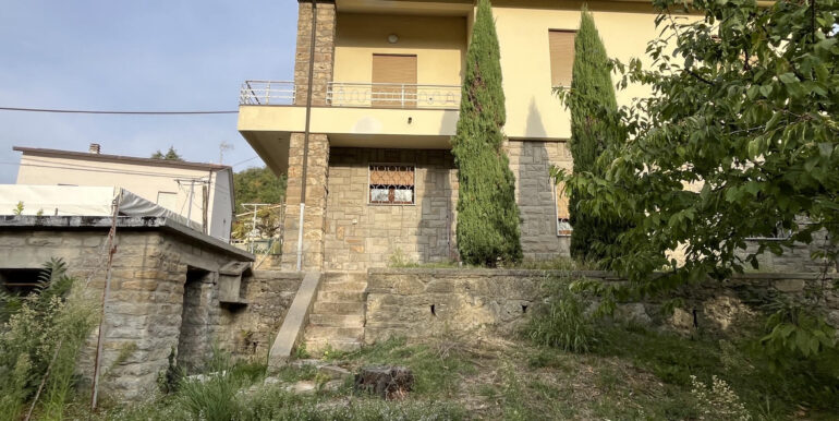 unnamed (MODIGLIANA – Via Aldo Spallicci – Villa indipendente anni ’60 con giardino e garage)
